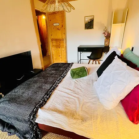 Chalet Upmarket Close To The Slopes