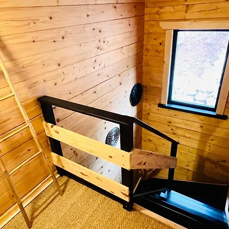 Chalet Upmarket Close To The Slopes *